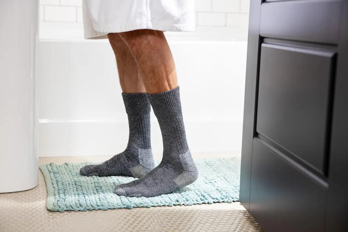 Dr. Scholl's Men's Advanced Relief BlisterGuard Crew Socks 2 Pair | Blister Prevention & All-Day Comfort (115 characters) - view 2
