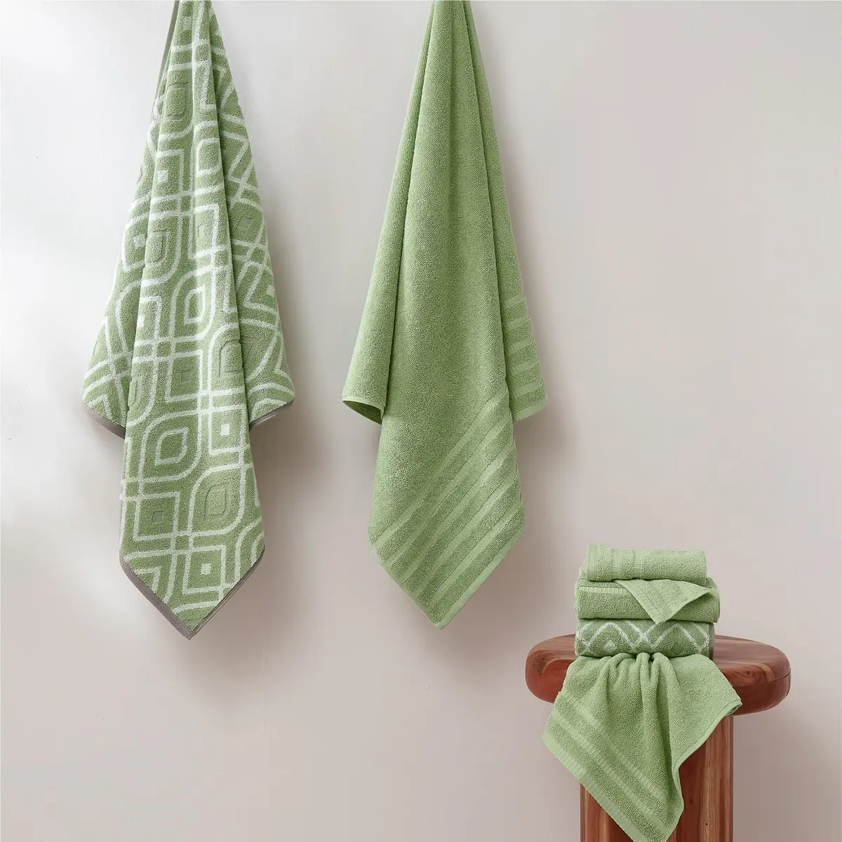 Modern Threads 6 Piece Cotton Bath Towel Set – Reversible Diamond Pattern, 550 GSM, Sage Green - view 2