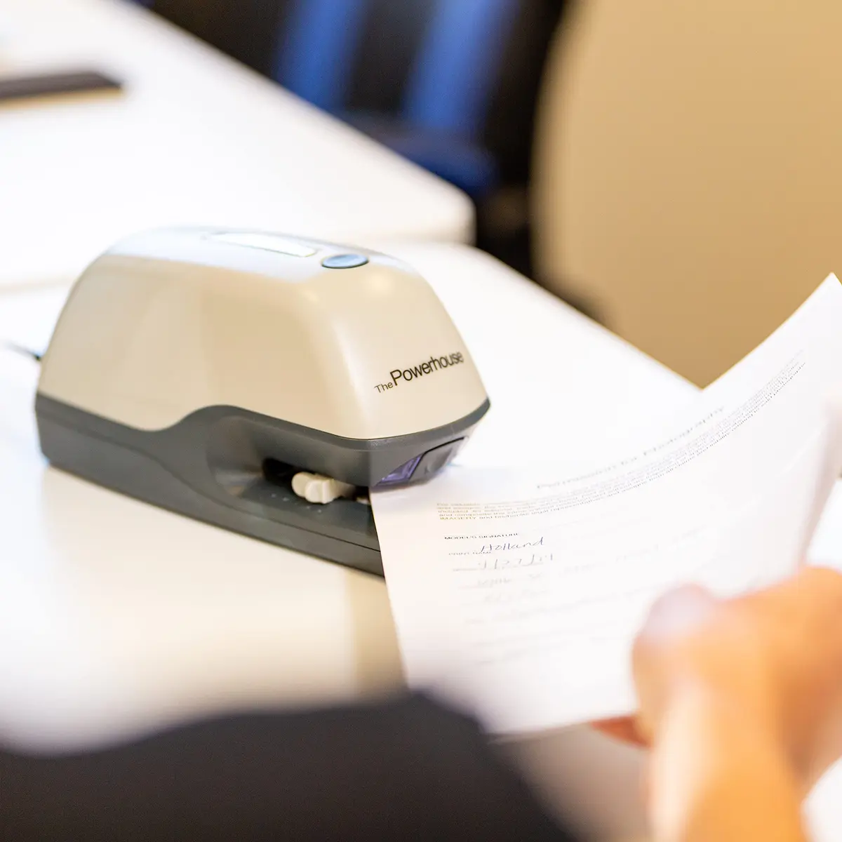 PraxxisPro Powerhouse Electric Stapler 40 Sheet Capacity | Ultra-Quiet Jam-Free Office Stapler - view 5