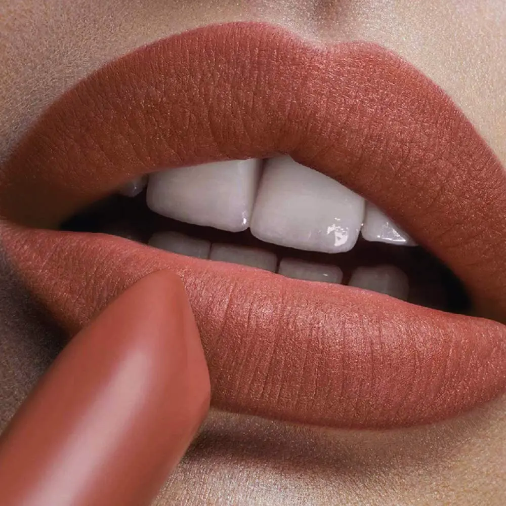 L'Oréal Paris Colour Riche Matte Lipcolour, He Thinks He's Matte-Cho, 2.2g (0.13 oz) | Rich Hydration Matte Finish - view 6
