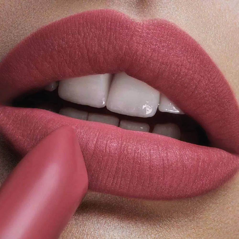 L'Oréal Paris Colour Riche Matte Lipstick, Matte-Caron, 3.7g (0.13 oz) | Creamy Matte Finish with Intense Hydration - view 6