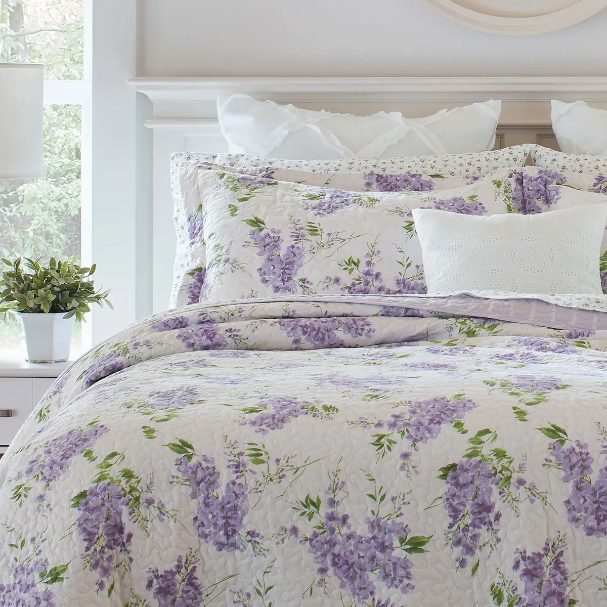 Laura Ashley Twin Quilt with Matching Sham | Reversible Floral Design, 100% Cotton, Lightweight All-Season Comfort - view 9