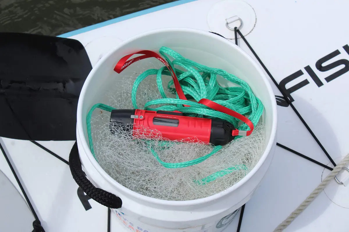 Hawkeye DepthTrax 1H Handheld Sonar with Temperature | 300 Feet Range for Indian Anglers - view 4