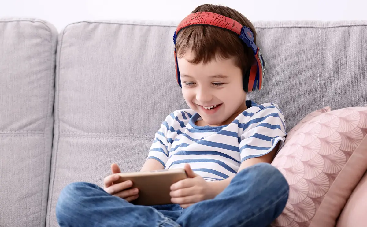 eKids Spiderman Bluetooth Headphones for Kids | 18-Hour Playtime - view 4