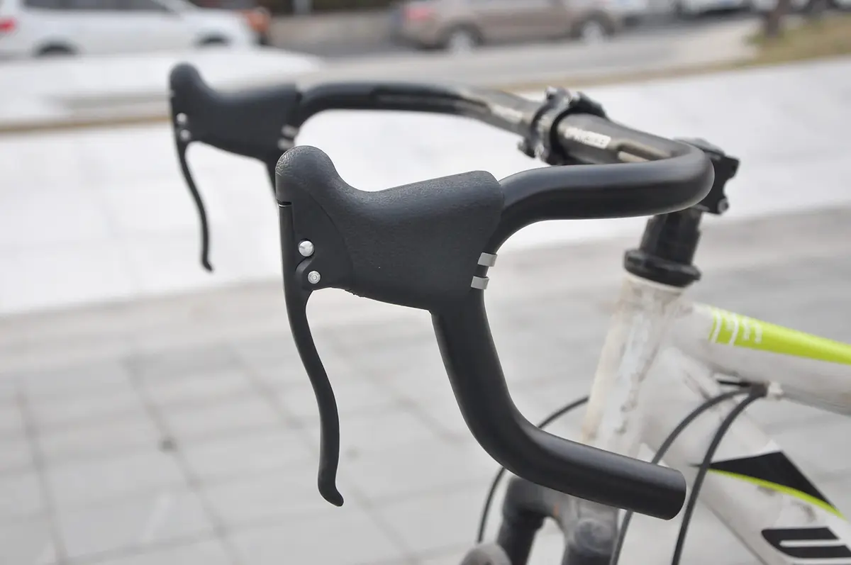 UPANBIKE Bike Drop Handlebar Brake Levers Set 23.8mm – 24.2mm | Ergonomic Forged Aluminium - view 6