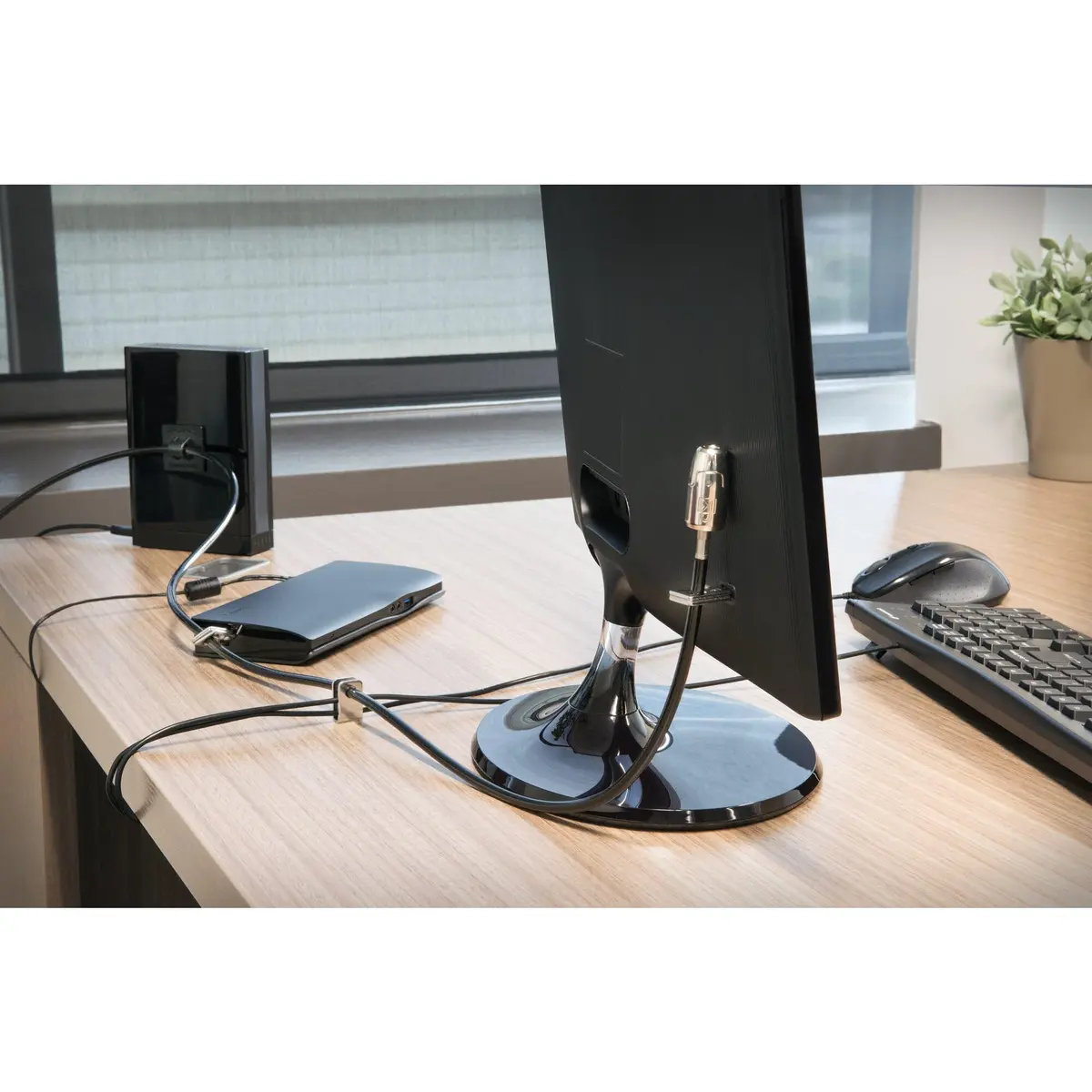Kensington Desktop & Peripherals Locking Kit 2.0, Black | 2.44m (8ft) Cut-Resistant Carbon Steel Cable - view 5