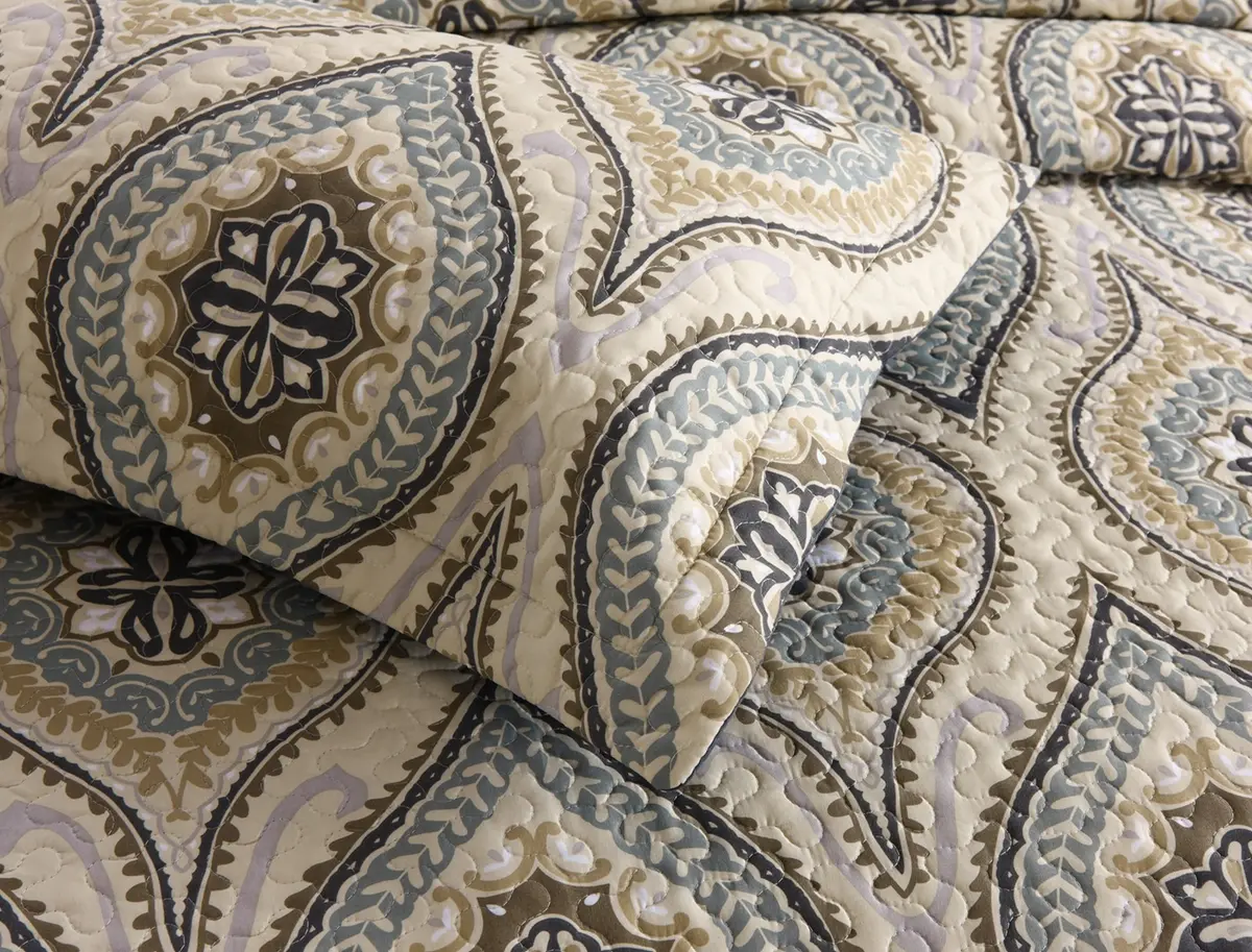 MarCielo 3 Piece Quilted Bedspread Queen | Oversized Lightweight Bedding Ensemble with Floral Pattern - view 7