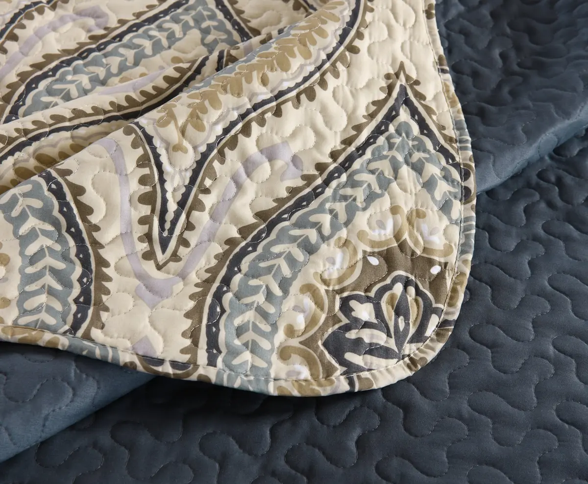 MarCielo 3 Piece Quilted Bedspread Queen | Oversized Lightweight Bedding Ensemble with Floral Pattern - view 8