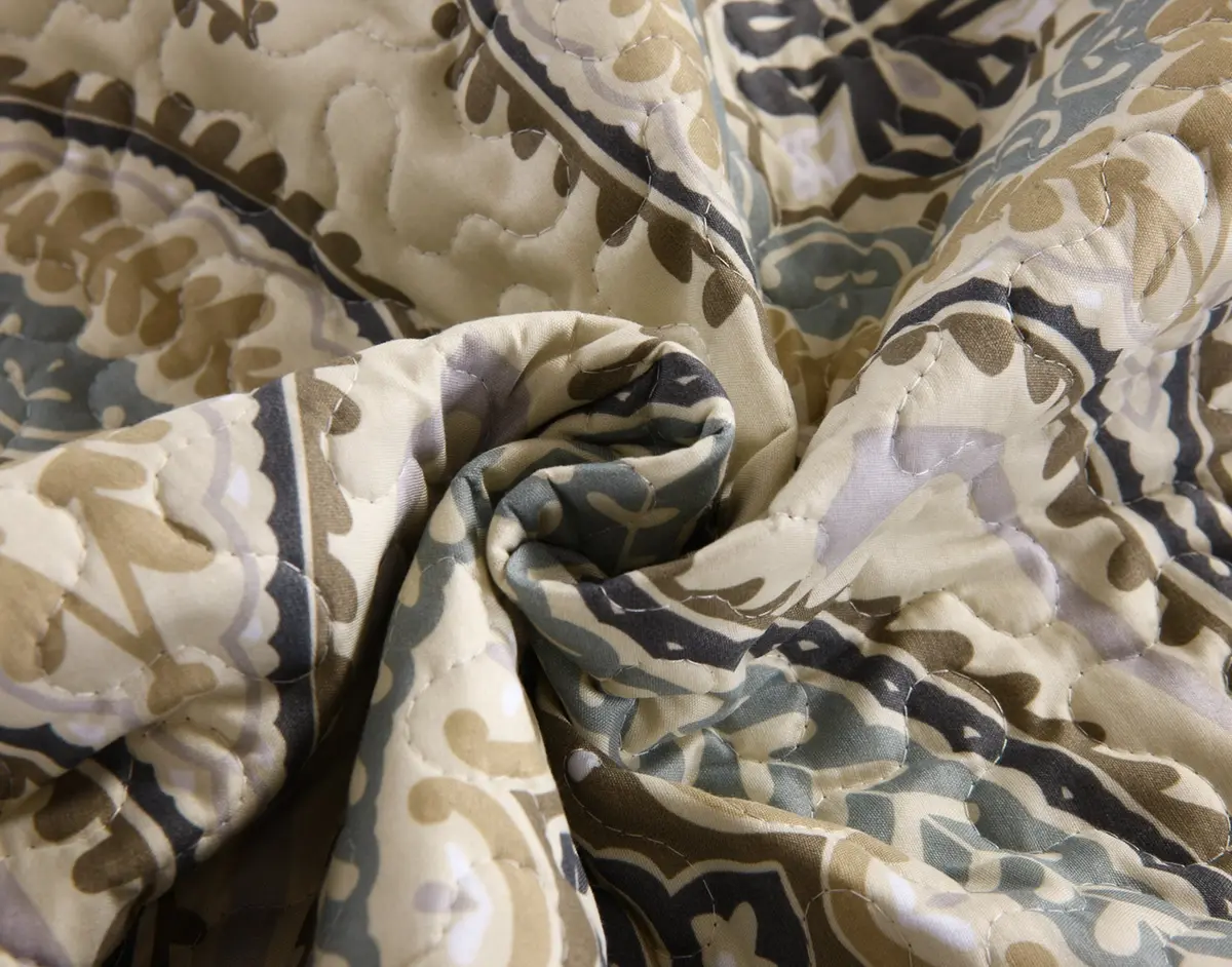 MarCielo 3 Piece Quilted Bedspread Queen | Oversized Lightweight Bedding Ensemble with Floral Pattern - view 9