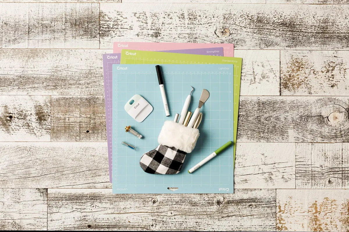 Cricut Rotary Blade Replacement Kit for Cricut Maker | Cuts Delicate Papers & Unbacked Fabric - view 9