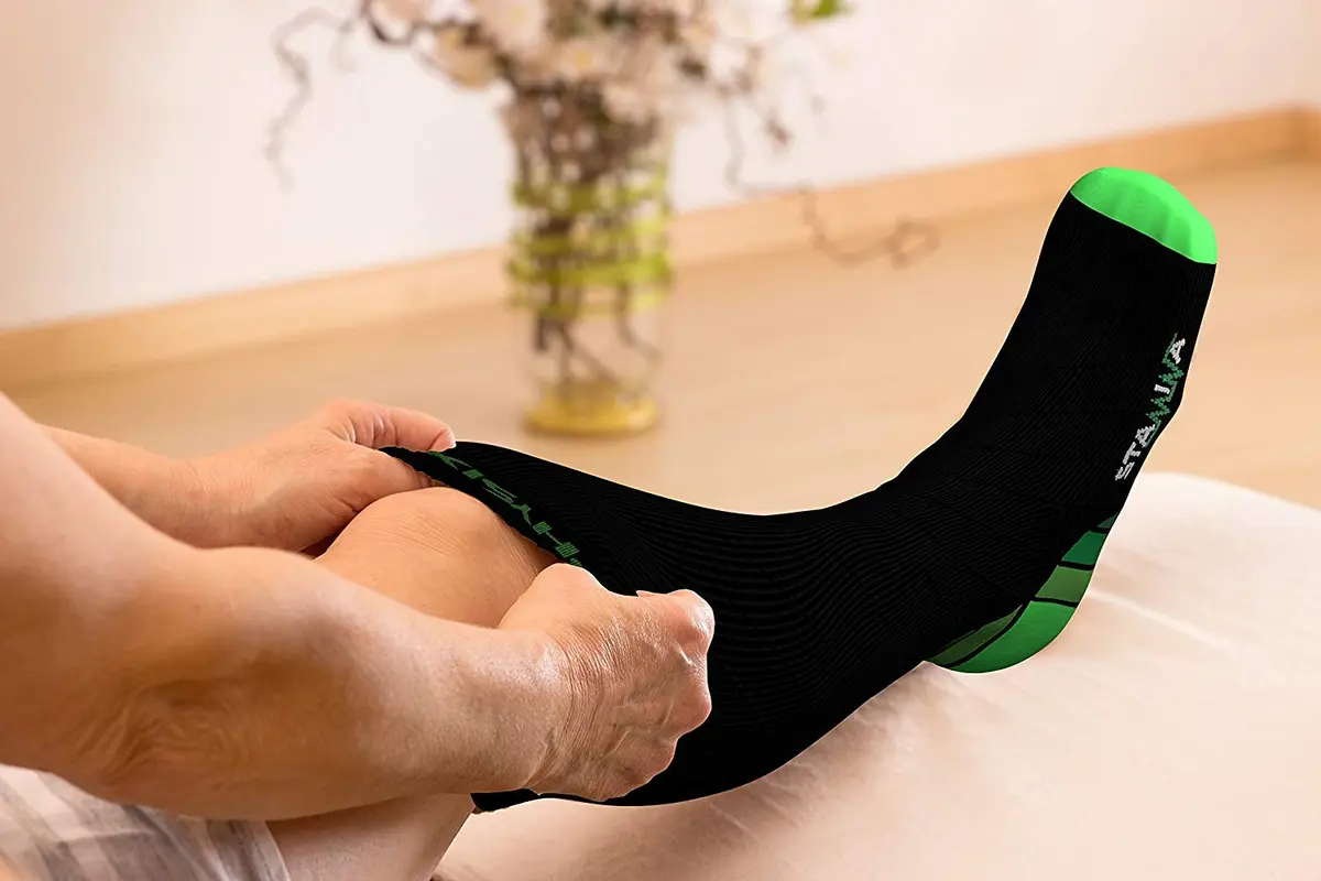Physix Gear Sport Compression Socks L/XL Black/Green | Graduated Compression for Circulation & Athletic Support - view 6