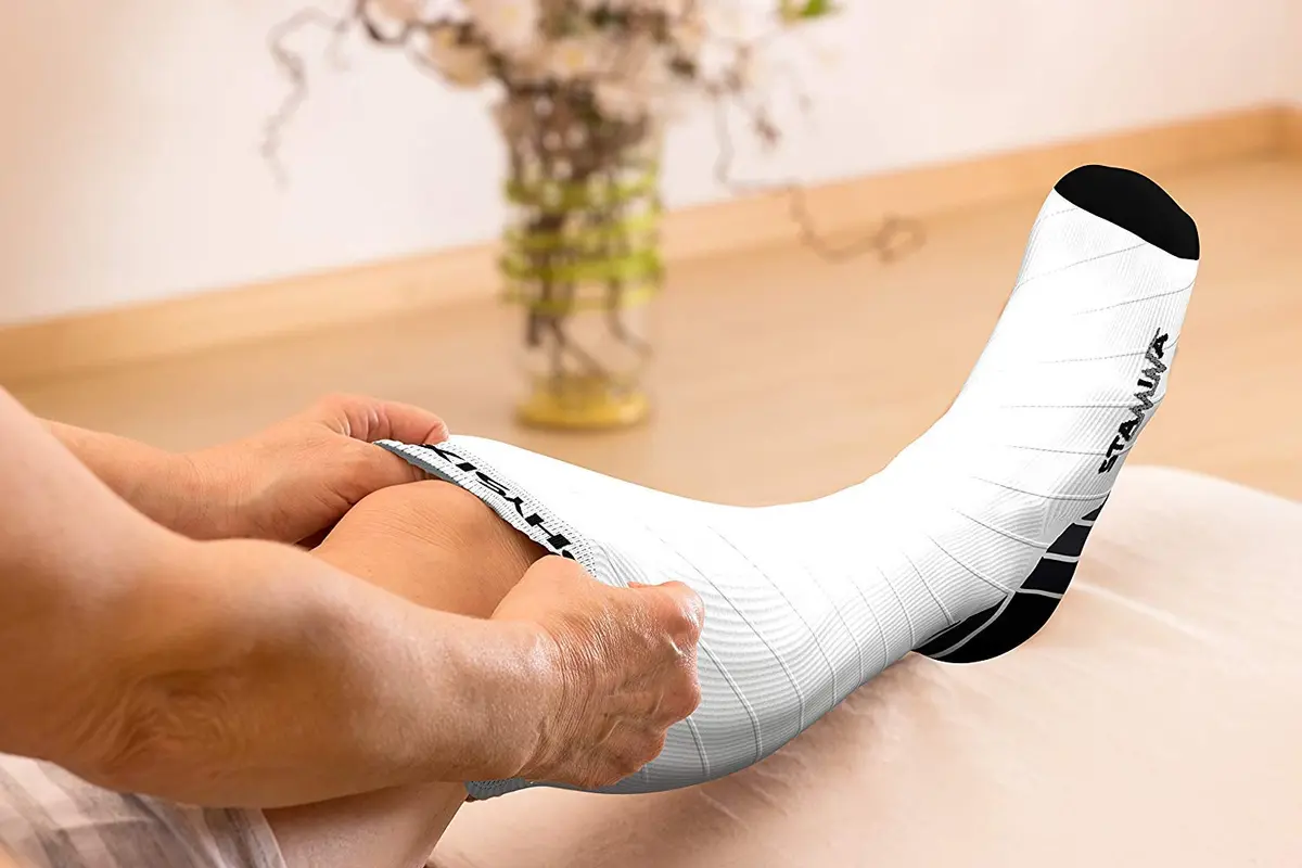 Physix Gear Compression Socks White L/XL | Support Circulation & Blood Flow (115 chars) - view 6