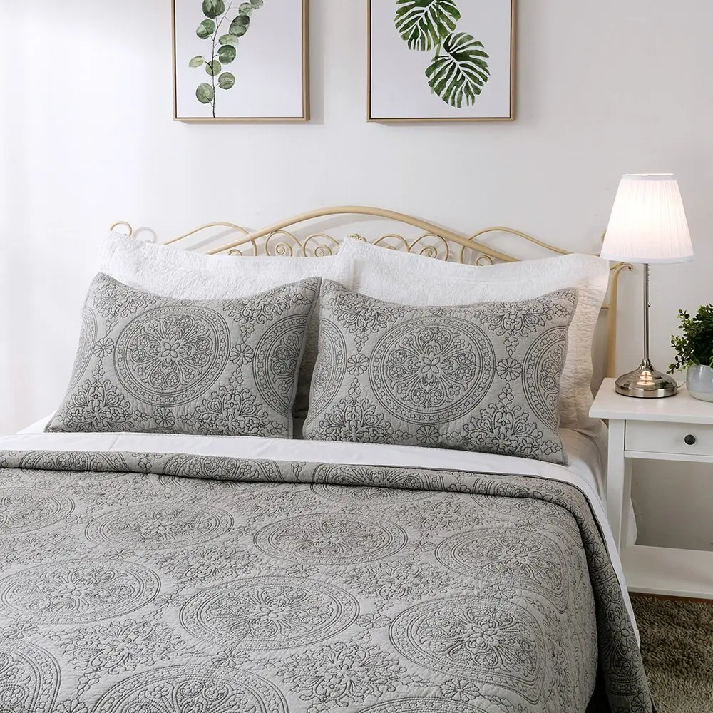 ELEGANT LIFE HOME Reversible Medallion Embroidered Bedding Solid 100% Cotton Quilt - Queen 90 x 95 inches, Gray - view 3