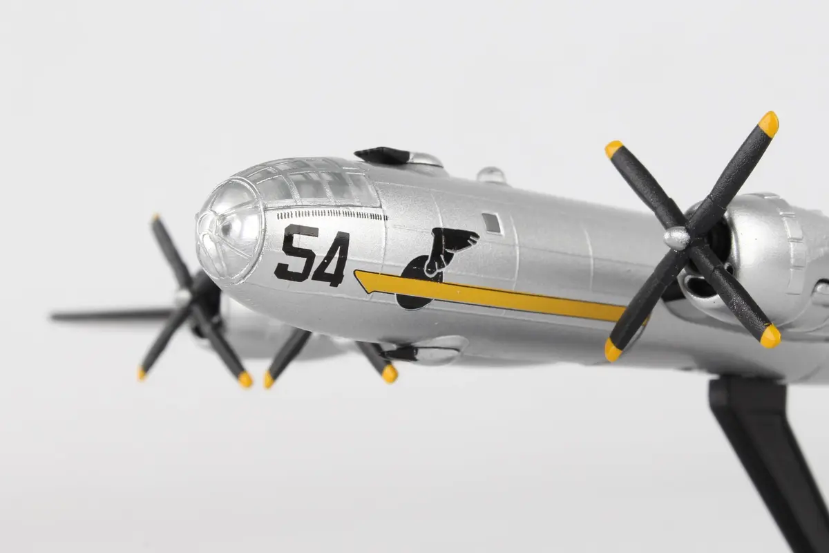 Postage Stamp Daron Worldwide Trading B-29 1/200 T Square 54 | Museum of Flight Aircraft Model (70-120c) - view 3