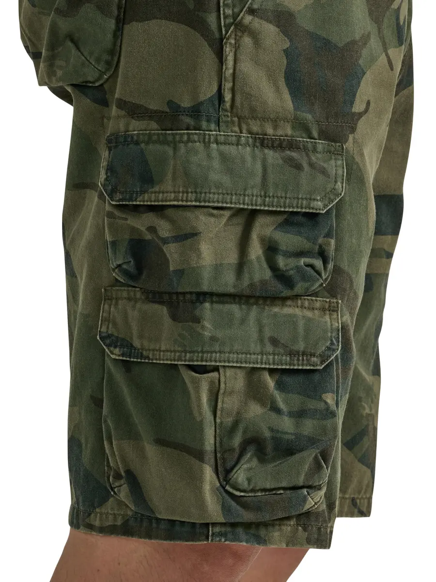 Wrangler Authentics Men's Premium Twill Cargo Short (Bennard), Forest Green Camo, 32 | Relaxed Fit, Durable Cotton - view 4