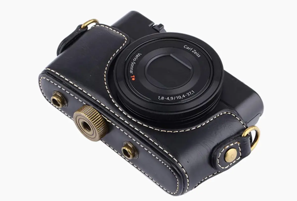 ENJOY-UNIQUE PU Leather Camera Bag Case for Sony RX100 Series (Black) | Detachable Front Cap & Tripod Mount - view 5