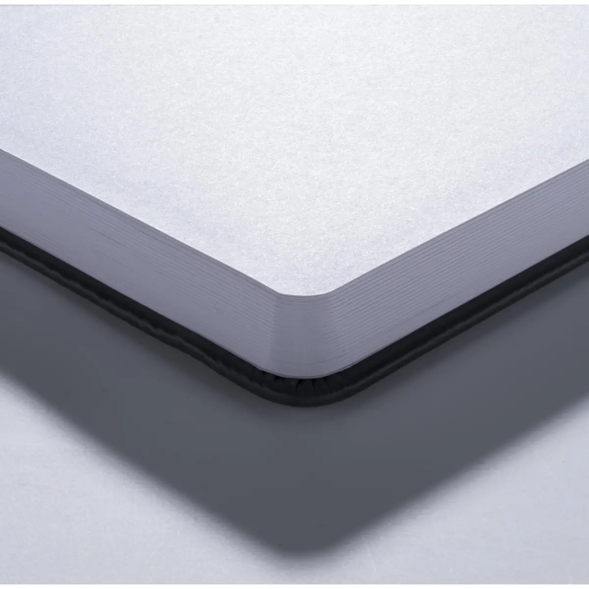 Talens Art Creation Sketchbook Black 13cm x 21cm (5.1 x 8.3 in) | 80 Sheets Acid-Free Cream Paper - view 4