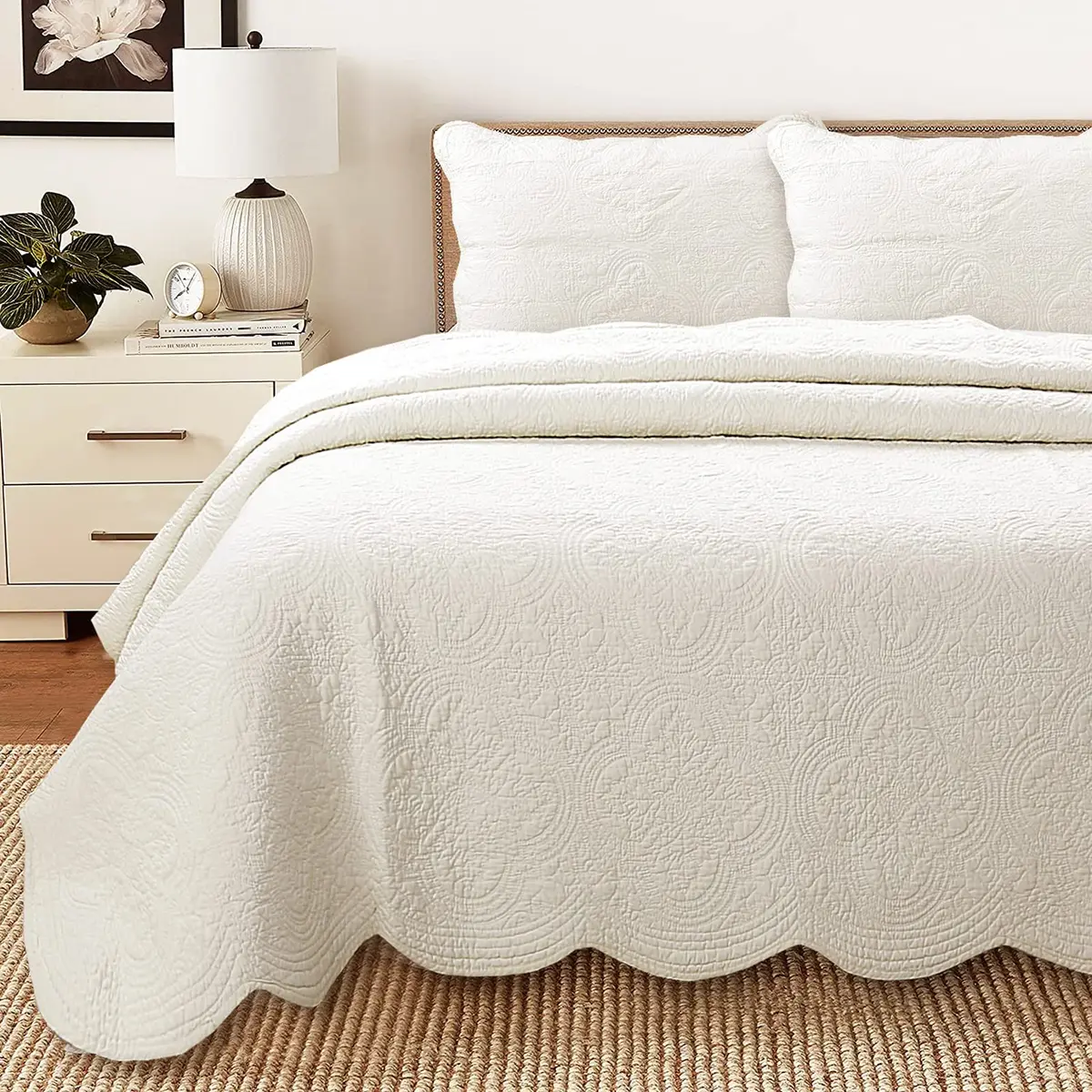 Cozy Line Home Fashions 100% Cotton Medallion Off White Quilt Set | Reversible Lightweight Bedspread for All Seasons - main product image