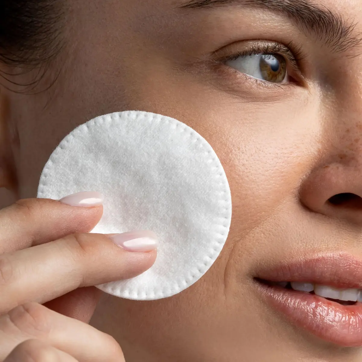 Cliganic Premium Cotton Rounds for Face, Makeup Remover Pads, 300 Count | Ultra-Soft, Hypoallergenic & Lint-Free - view 3
