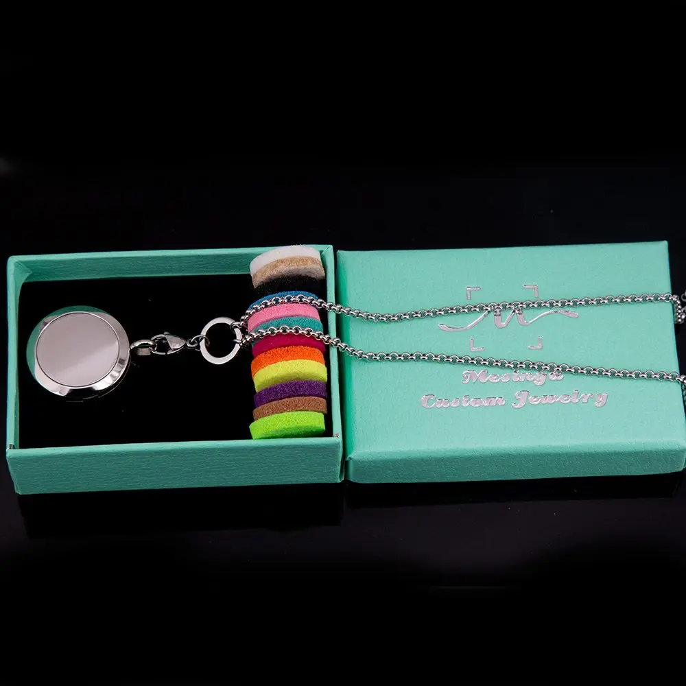MESINYA Essential Oil Diffuser Necklace 1'' Star Of David | Hypo-Allergenic Magnetic Pendant with 20'' Chain & Pads - view 2