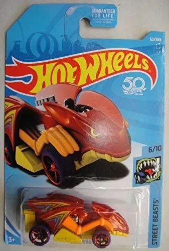 Hot Wheels 2018 50th Anniversary Street Beasts Vampyra 1:64 Scale | Die-Cast Vampire Bat Car for Kids - view 2