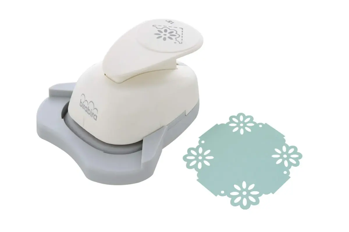 BiraBira Daisy Corner Punch 1.5 inch (3.81 cm) | Creates Decorative Corners for Crafts - main product image