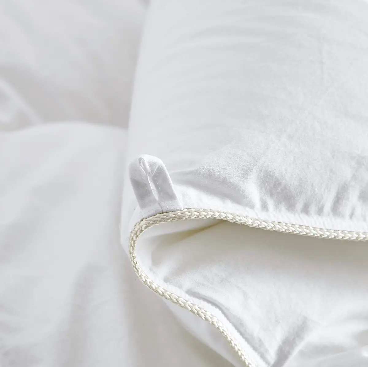 Egyptian Cotton Factory Store King Size Comforter | All Season Lightweight Down & Feather Fill, 42 oz, 1200 Thread Count, Egyptian Cotton, White - view 4