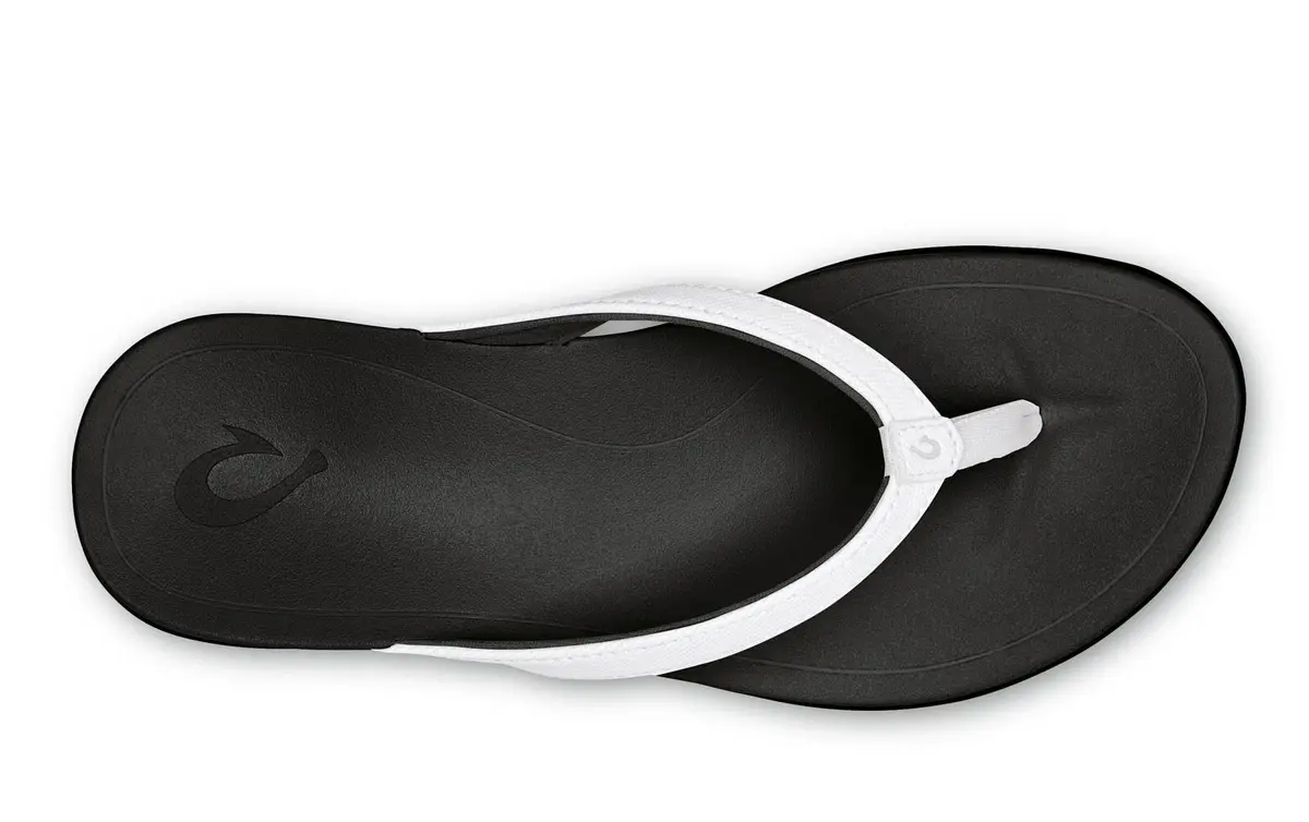 OluKai Ho'opio Women's Beach Sandals Water Resistant & All-Day Comfort | Minimalist Flip-Flops in White/Onyx - view 6