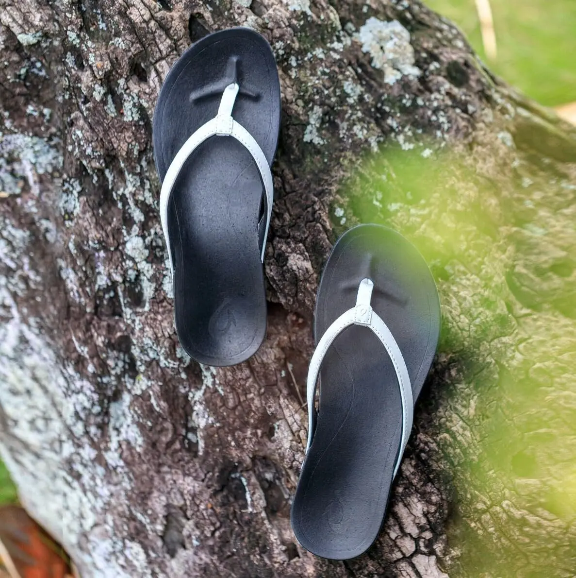 OluKai Ho'opio Women's Beach Sandals Water Resistant & All-Day Comfort | Minimalist Flip-Flops in White/Onyx - view 4
