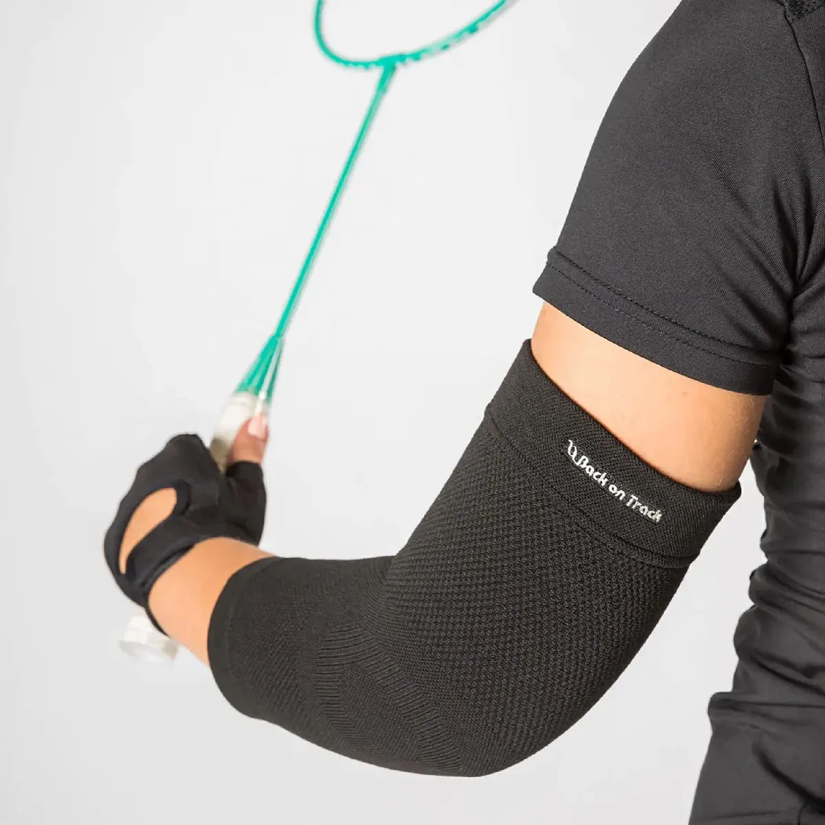 Back on Track Physio 4-Way Stretch Black Elbow Brace | Support & Recovery for Tennis & Golf Elbow - view 4
