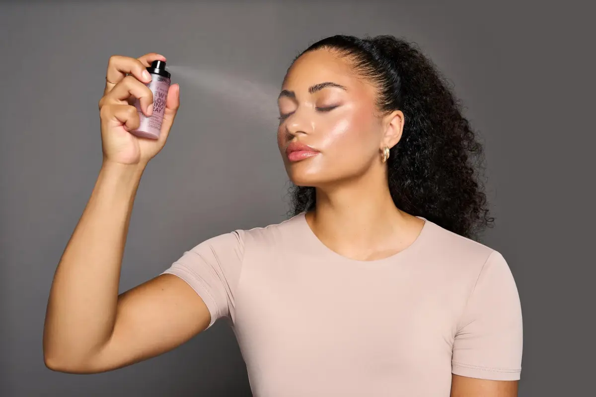 Catrice Prime & Fine Illuminating Dewy Glow Spray 50ml (1.69 Fl Oz) | Transparent Face Mist for Dewy Shimmer - view 3
