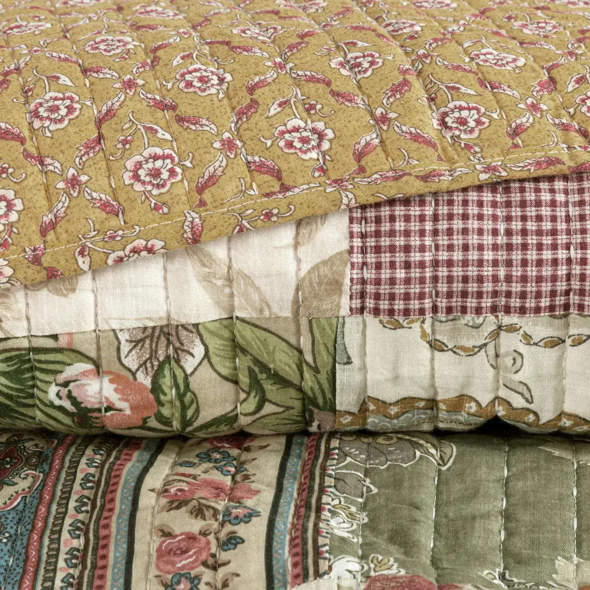 Chezmoi Collection Delaney 3-Piece Floral Patchwork Quilt Set King | Vintage Cotton Comforter - view 6