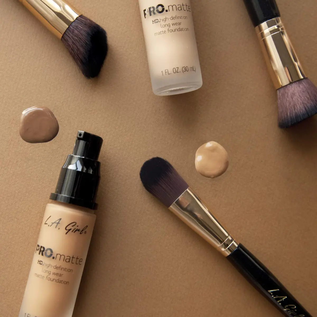 L.A. Girl PRO.Matte Foundation Warm Sienna GLM679 30ml (1 Fl Oz) | Soft Suede Finish for Oily Skin - view 4
