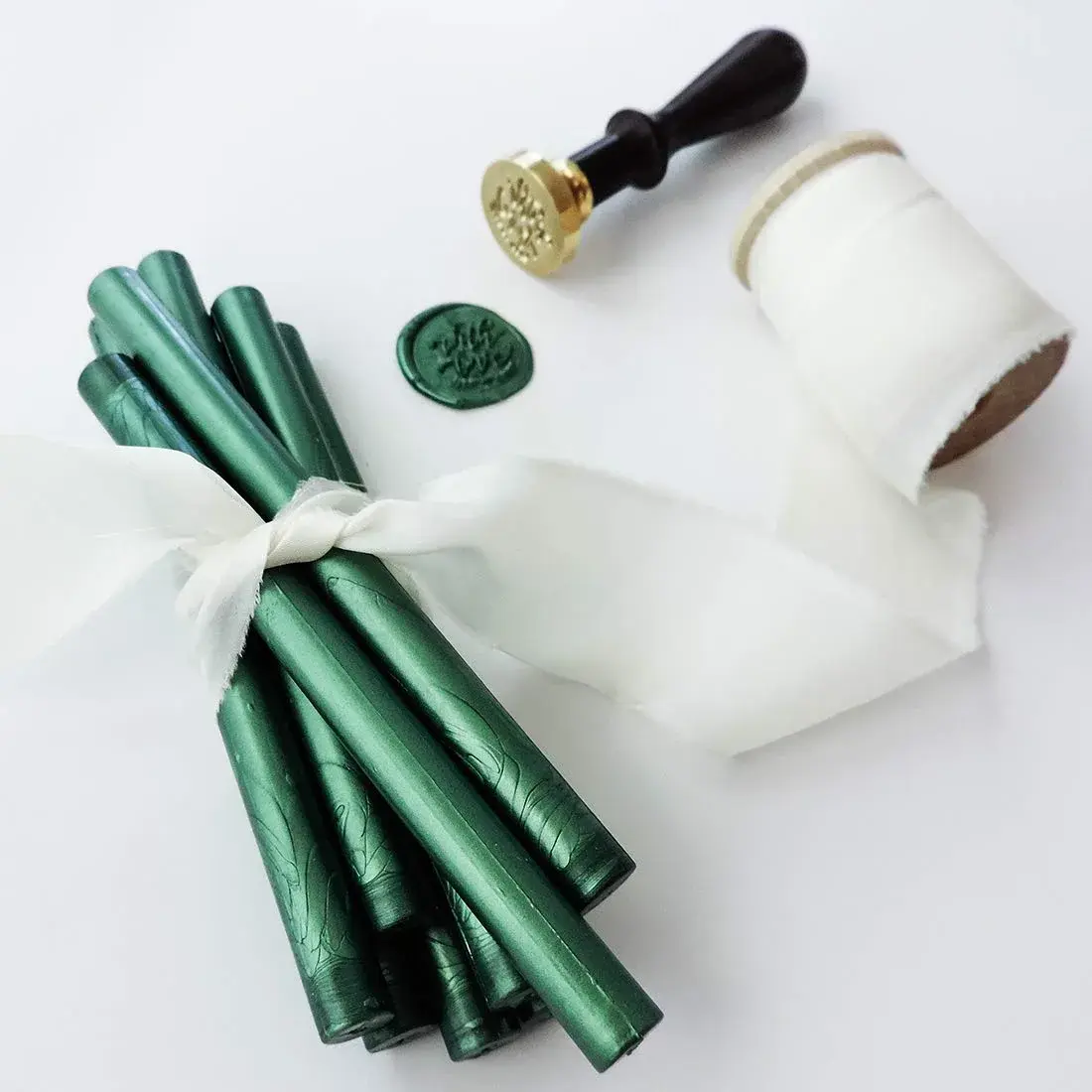 UNIQOOO Botanical Green Metallic Sealing Wax Sticks for Glue Gun, Pack of 8 | Low-Temp Compatible, Flexible & Mailable - view 3