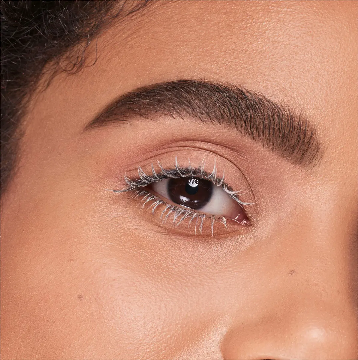 Covergirl Lash Blast Amplify Eyelash Primer 0.44 Fl Oz | Nourishing, White, Cruelty-Free - view 5
