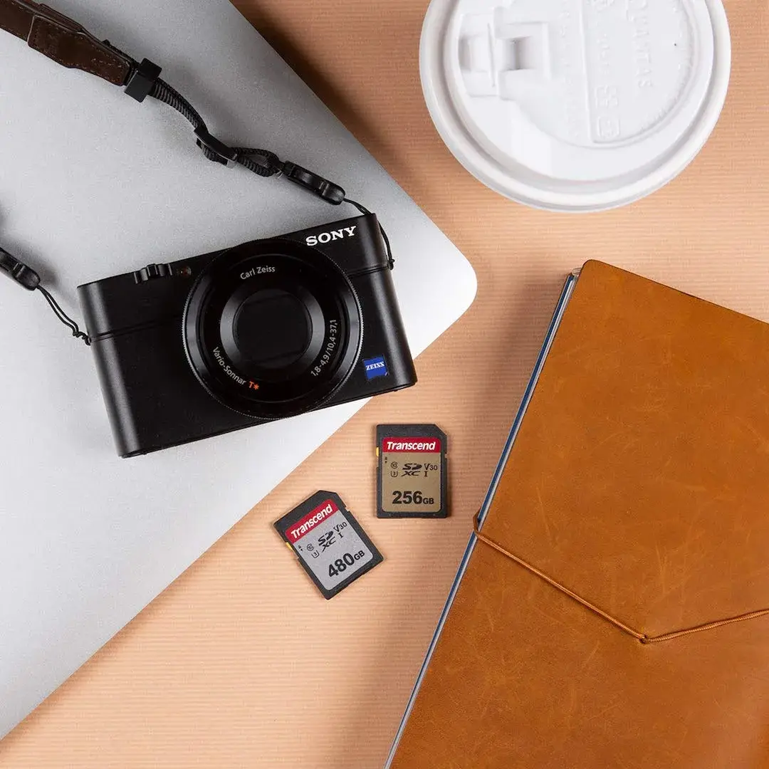 Transcend 16GB SDHC Memory Card | 95MB/s Read, 45MB/s Write, Class 10, U3, V30 - view 2
