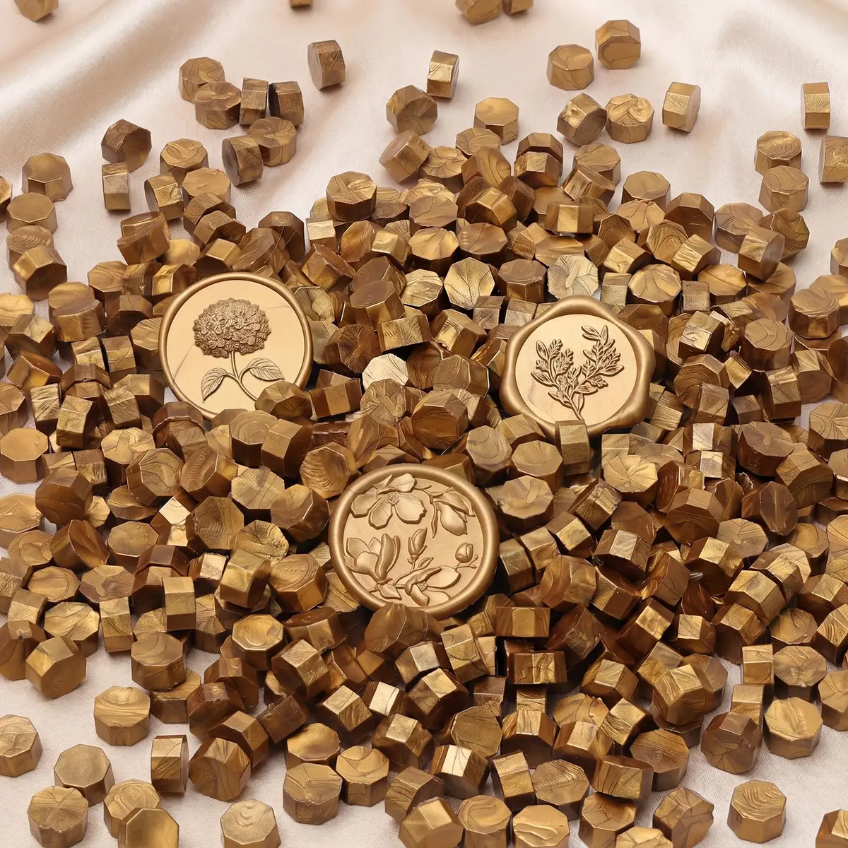 UNIQOOO Metallic Antique Gold Sealing Wax Beads 540 Pcs | Bulk Value Pack for Crafts & Invitations - main product image