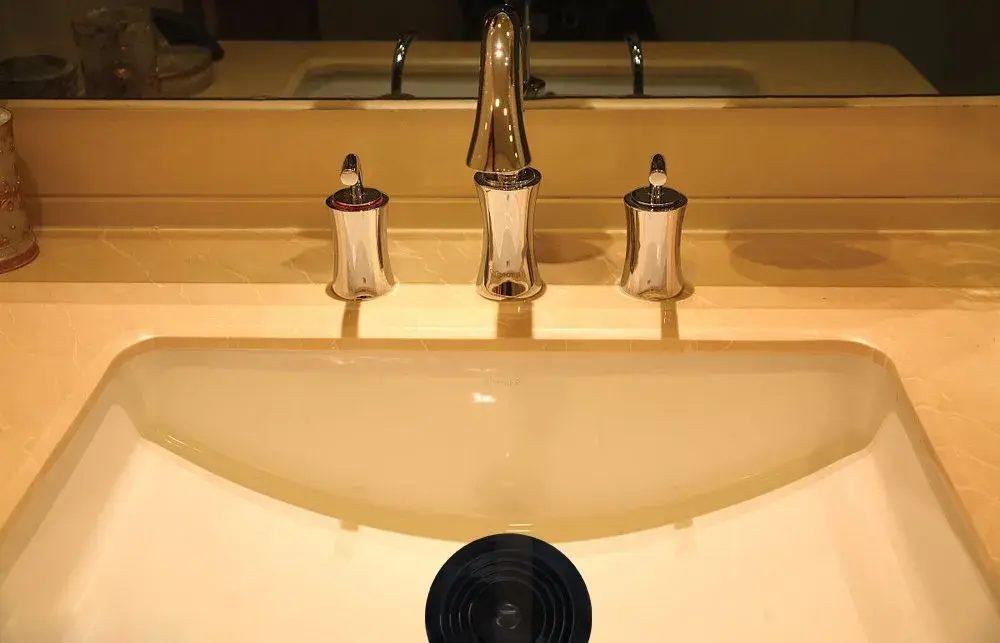 V-TOP 6" Black Transparent Silicone Tub Stopper Drain Plug | Universal Fit for Kitchen, Bath, Laundry - view 3