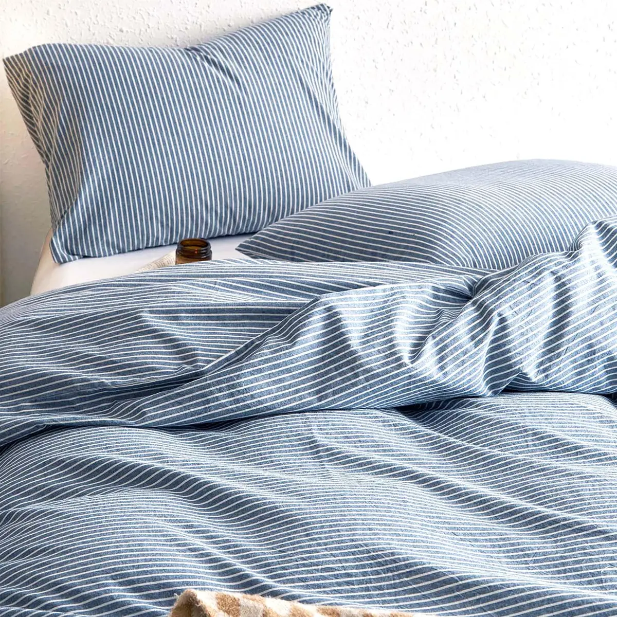 Wake In Cloud Striped Cotton Duvet Cover Set, Denim Blue, King | Classic Farmhouse Style with Corner Ties & Zipper Closure - main product image