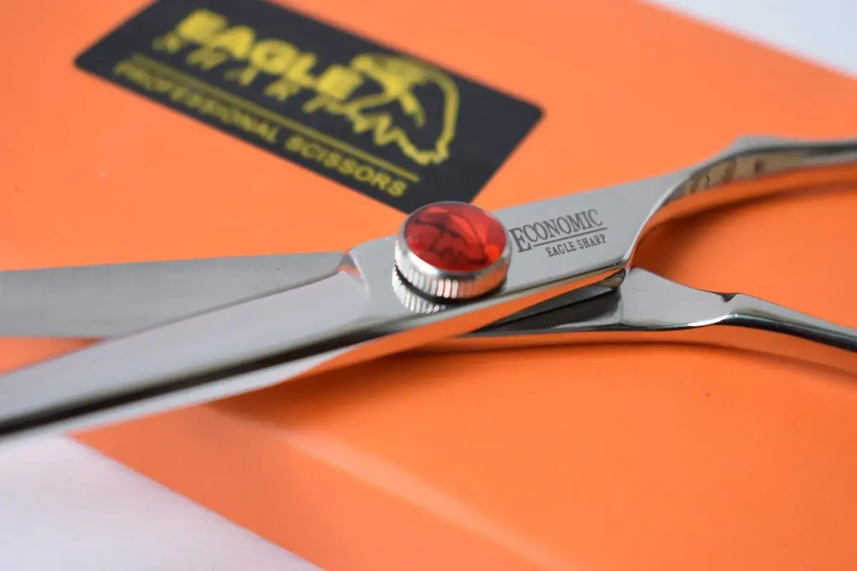 EAGLE SHARP Professional 6.0-inch Shears Cutting & Thinning Scissors Kit | 15.75 cm (6.2 in) Blade - view 4
