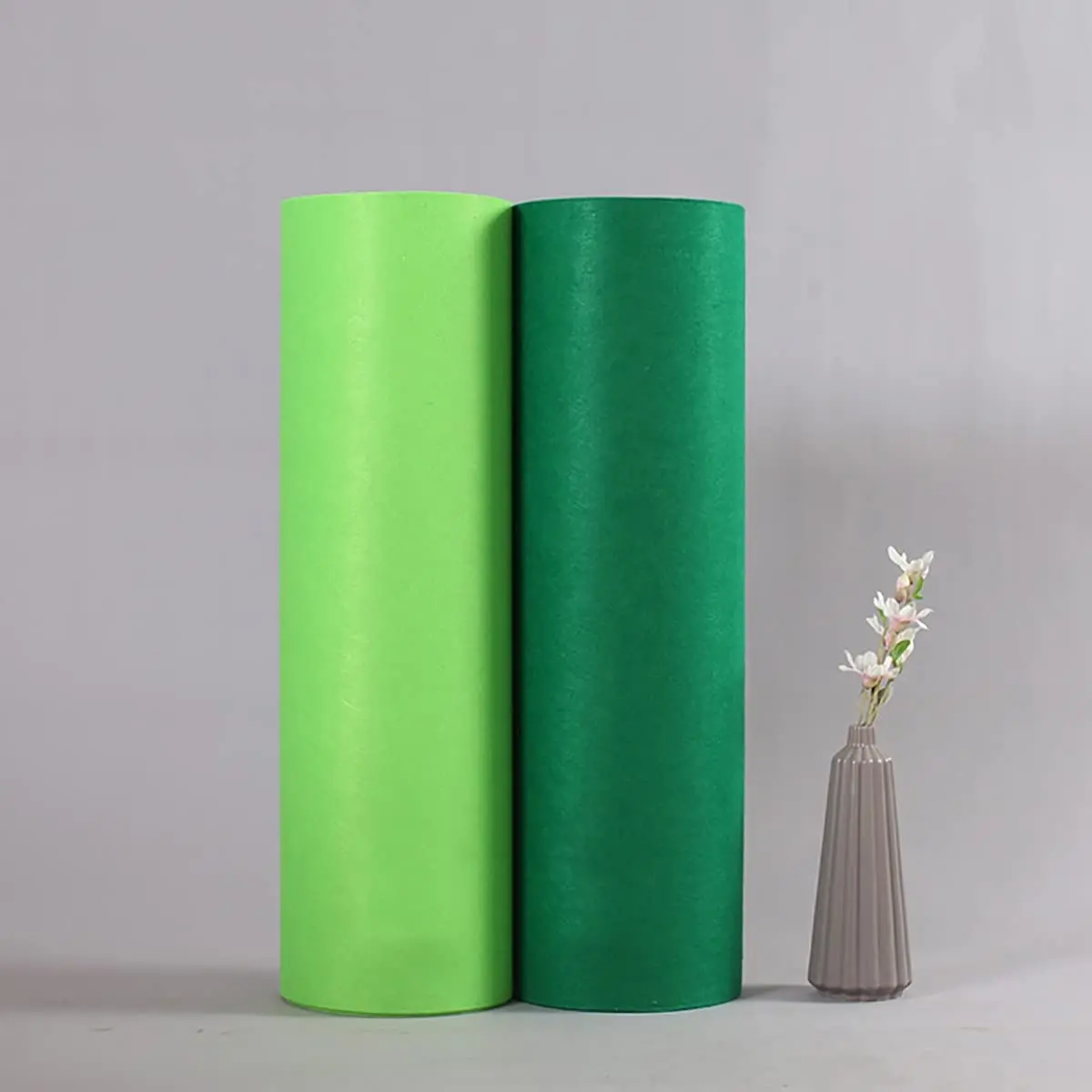 HUAHOO Grass Green Aisle Runner 61cm (24 Inch) x 15.24m (50 Feet) | Durable Rayon for Weddings & Events - view 4