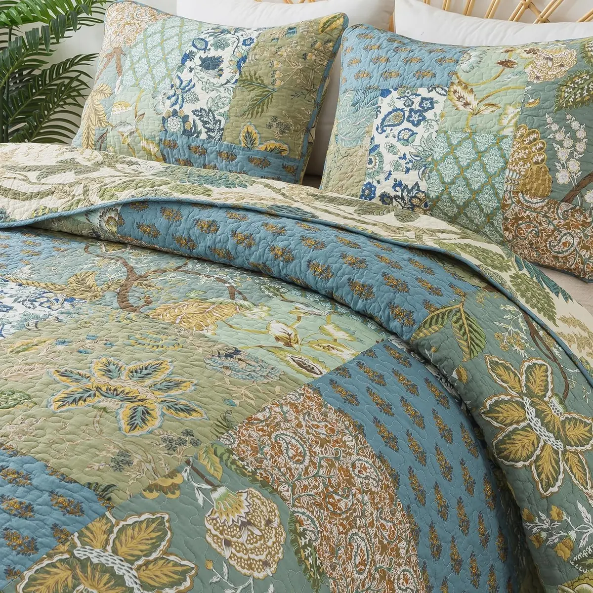 NEWLAKE Bohemian Floral Patchwork Cotton Quilt Set Queen Size 236cm x 249cm (90 x 98 Inch) | All-Season Breathable Bedspread with 2 Pillow Shams - view 7