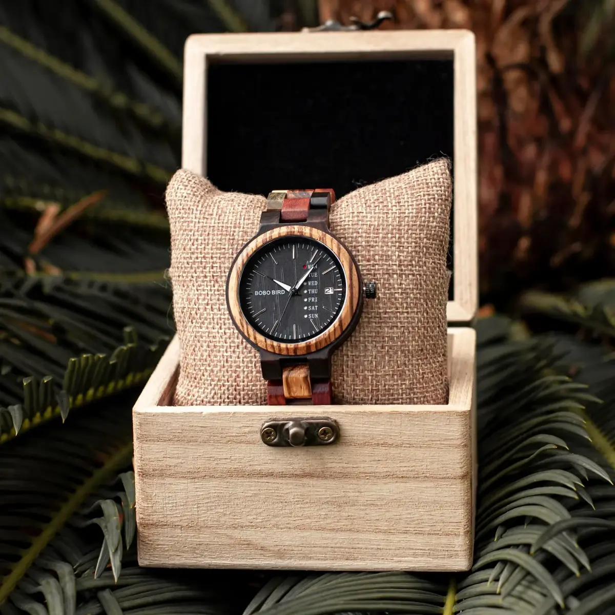 BOBO BIRD Women's Wood Watch 38mm (1.49in) | Handmade Analog Quartz with Week & Date Display - view 4