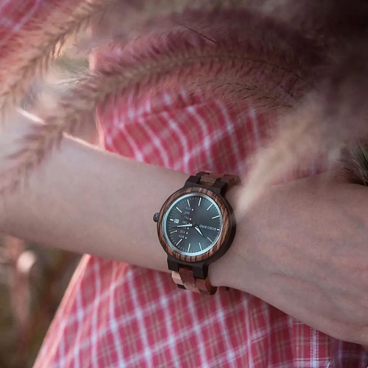 BOBO BIRD Women's Wood Watch 38mm (1.49in) | Handmade Analog Quartz with Week & Date Display - view 5