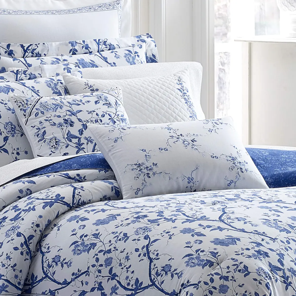 Laura Ashley Charlotte Collection Duvet Set Full/Queen | Elegant Floral Cotton Bedding - view 9