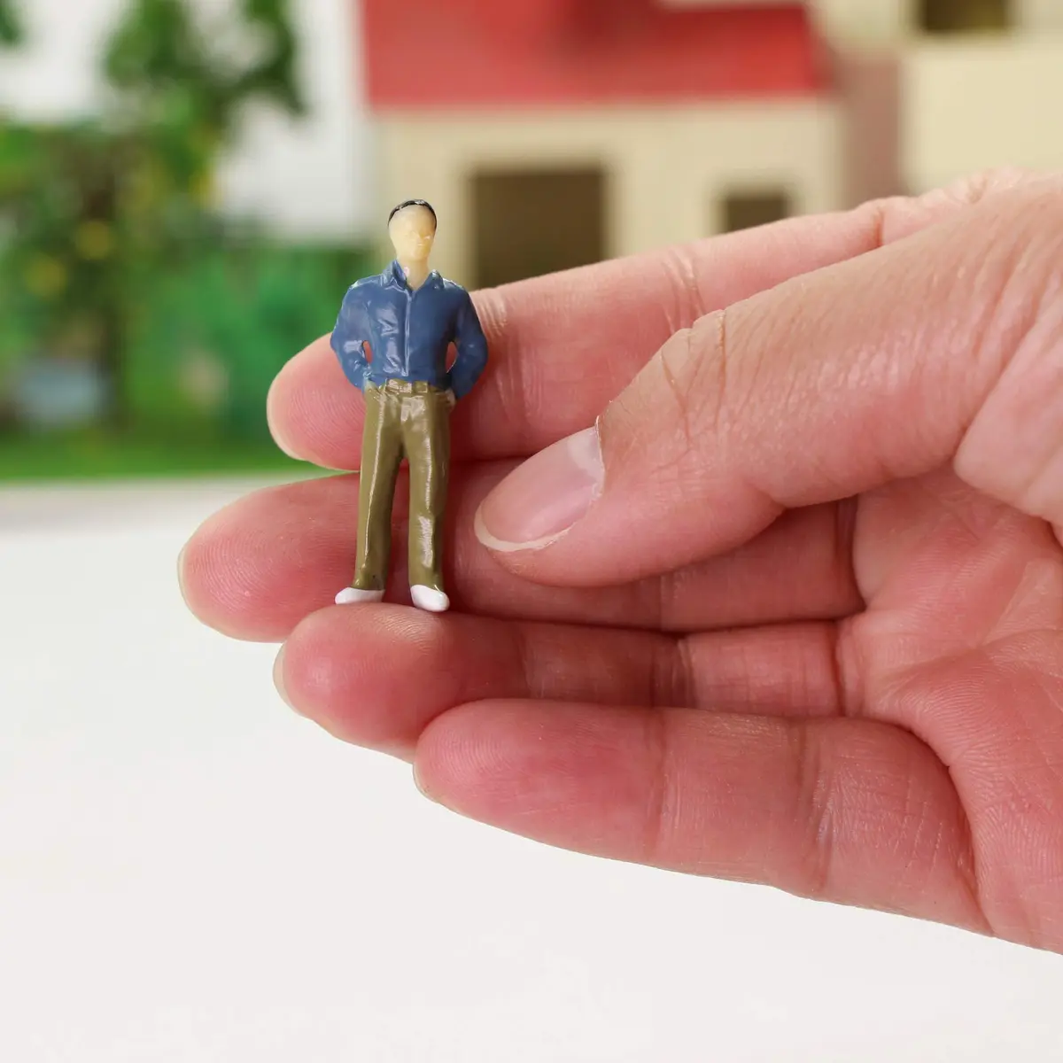 Evemodel P50 Model Trains Architectural Figures 50PCS | 1:50 O Scale Miniature People for Scenes - view 7