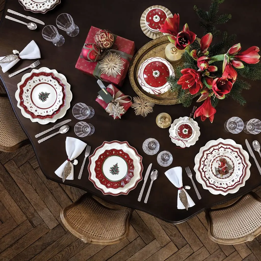 Villeroy & Boch Toy's Delight 8 Piece Decorative Plate Set | Christmas Collection - view 4