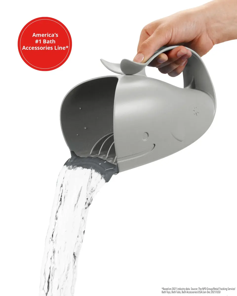 Skip Hop MOBY Tear-Free Bath Rinse Cup with Waterfall Spout, Grey | 710ml (24 Fl Oz) Capacity - view 4