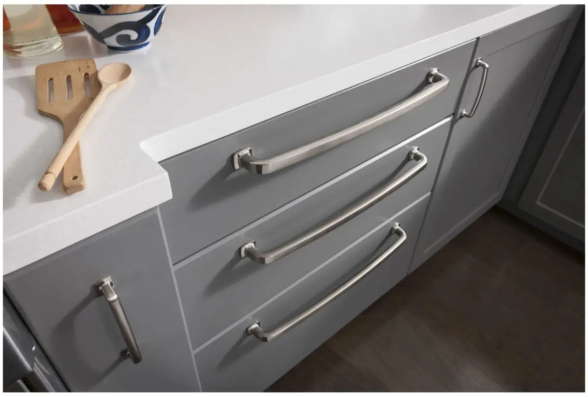 Jeffrey Alexander Belcastel 160 mm CTC Satin Bronze Handle Pull | Elegant Zinc Metal Finish (70-120 chars) - view 4