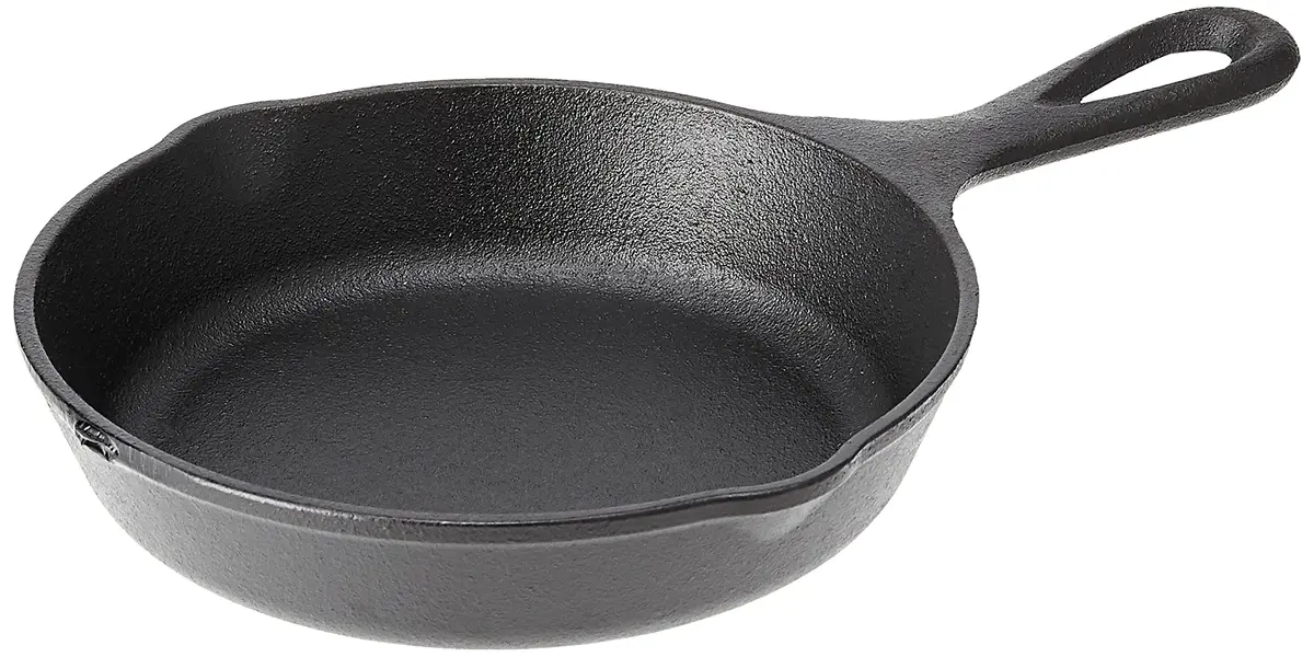 Lodge Wildlife Series Cast Iron Skillet, Wolf Design, 16.5 cm (6.5 Inches) | Seasoned for Indian Kitchens - main product image